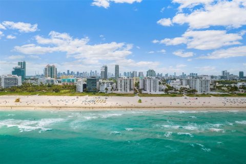 Condominio en venta en Miami Beach, Florida, 1 dormitorio, 61.5 m2 № 1836817 - foto 3