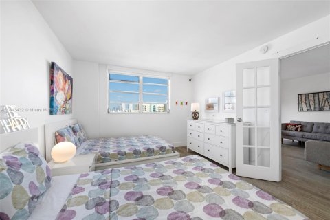 Condominio en venta en Miami Beach, Florida, 1 dormitorio, 61.5 m2 № 1836817 - foto 9