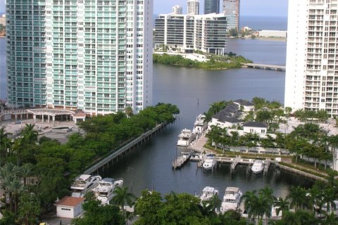 Снять в аренду кондоминиум в Авентура, Флорида 2 спальни, 116.78м2, № 2023369 - фото 22