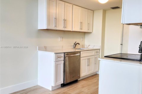 Снять в аренду кондоминиум в Авентура, Флорида 2 спальни, 116.78м2, № 2023369 - фото 10