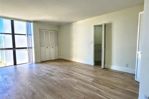 Снять в аренду кондоминиум в Авентура, Флорида 2 спальни, 116.78м2, № 2023369 - фото 16