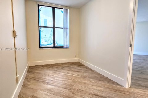 Снять в аренду кондоминиум в Авентура, Флорида 2 спальни, 116.78м2, № 2023369 - фото 7