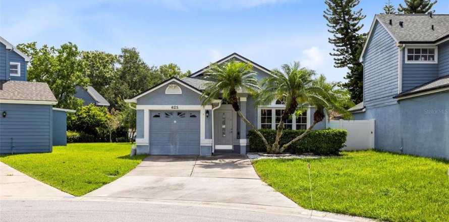 House in Orlando, Florida 3 bedrooms, 106.56 sq.m. № 1837820