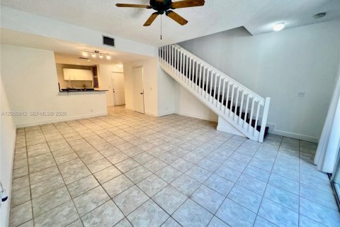 Touwnhouse à louer à Weston, Floride: 2 chambres, 109.35 m2 № 2168502 - photo 13
