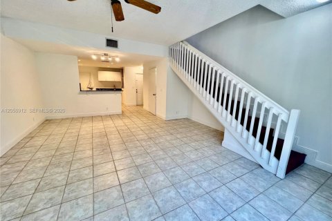 Touwnhouse à louer à Weston, Floride: 2 chambres, 109.35 m2 № 2168502 - photo 7