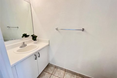 Touwnhouse à louer à Weston, Floride: 2 chambres, 109.35 m2 № 2168502 - photo 11