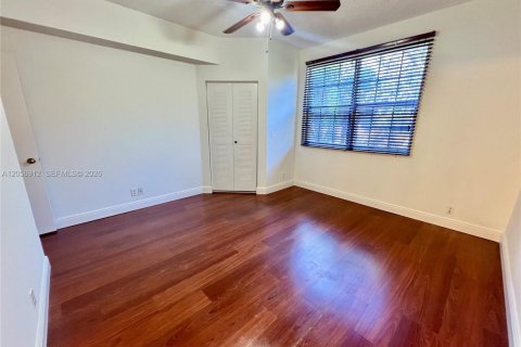 Touwnhouse à louer à Weston, Floride: 2 chambres, 109.35 m2 № 2168502 - photo 18
