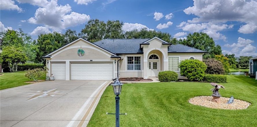 Villa ou maison à Leesburg, Floride 2 chambres, 225.38 m2 № 1903514