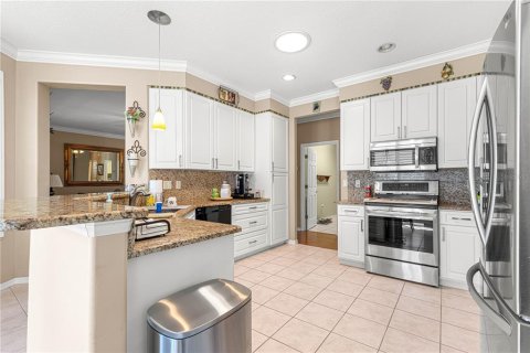 House in Summerfield, Florida 3 bedrooms, 205.59 sq.m. № 1725166 - photo 26