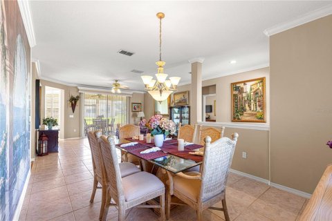 House in Summerfield, Florida 3 bedrooms, 205.59 sq.m. № 1725166 - photo 8