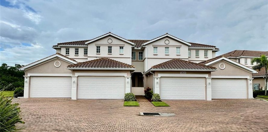 Townhouse in Punta Gorda, Florida 3 bedrooms, 183.85 sq.m. № 2372926
