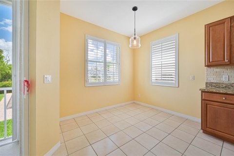 Townhouse in Punta Gorda, Florida 3 bedrooms, 183.85 sq.m. № 2372926 - photo 13