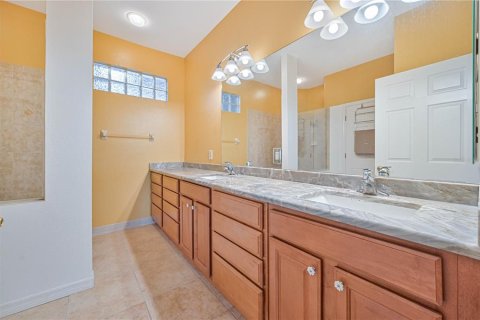 Townhouse in Punta Gorda, Florida 3 bedrooms, 183.85 sq.m. № 2372926 - photo 21