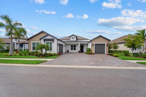House in Venice, Florida 4 bedrooms, 273.13 sq.m. № 2104987
