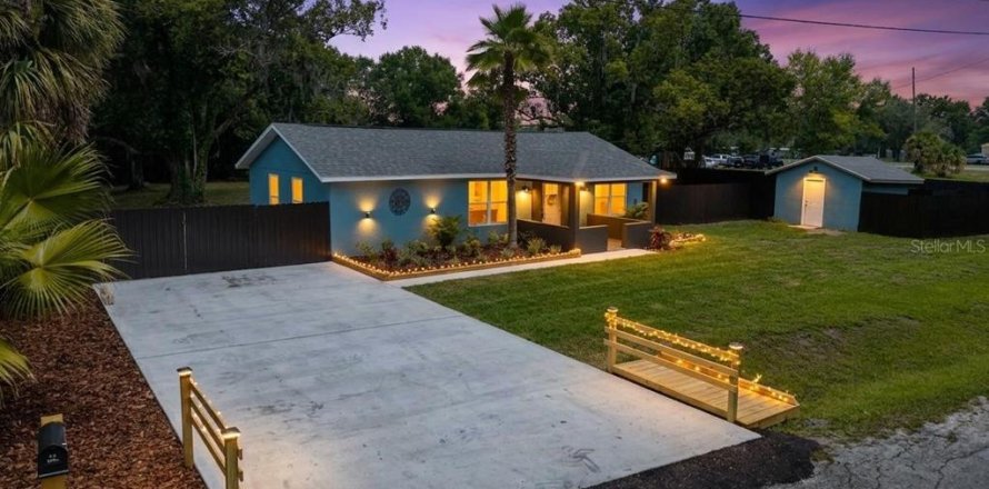 Casa en Land O' Lakes, Florida 3 dormitorios, 148.64 m2 № 2217111