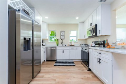 Casa en venta en Land O' Lakes, Florida, 3 dormitorios, 148.64 m2 № 2217111 - foto 14