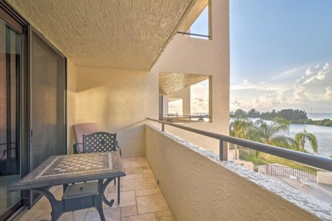 Condo in Hudson, Florida, 1 bedroom  № 2379593 - photo 12