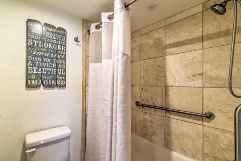 Condo in Hudson, Florida, 1 bedroom  № 2379593 - photo 17