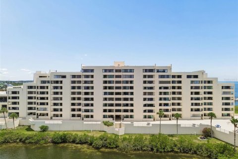 Condo in Hudson, Florida, 1 bedroom  № 2379593 - photo 29