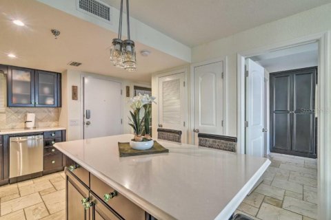 Condo in Hudson, Florida, 1 bedroom  № 2379593 - photo 6