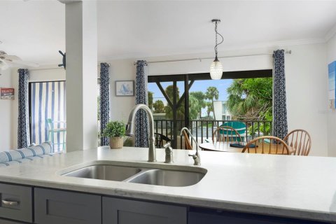 Condominio en venta en Indian Rocks Beach, Florida, 2 dormitorios, 85.47 m2 № 1893732 - foto 2