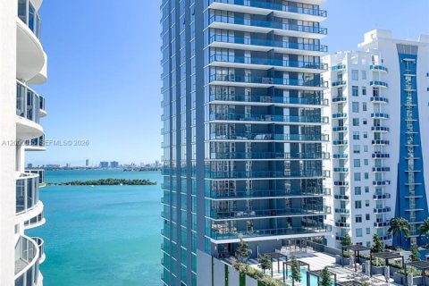 Copropriété à vendre à Miami, Floride: 3 chambres, 122.63 m2 № 2065277 - photo 23