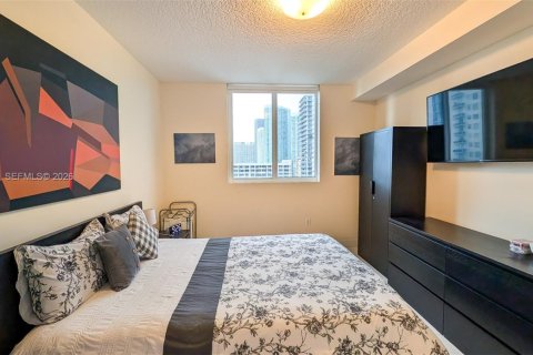 Copropriété à vendre à Miami, Floride: 3 chambres, 122.63 m2 № 2065277 - photo 13