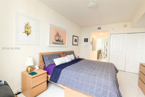 Copropriété à vendre à Miami, Floride: 3 chambres, 122.63 m2 № 2065277 - photo 10