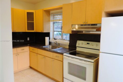 Снять в аренду виллу или дом в Майами, Флорида 2 спальни, 177.91м2, № 1972114 - фото 17