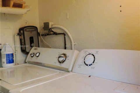 Снять в аренду виллу или дом в Майами, Флорида 2 спальни, 177.91м2, № 1972114 - фото 27