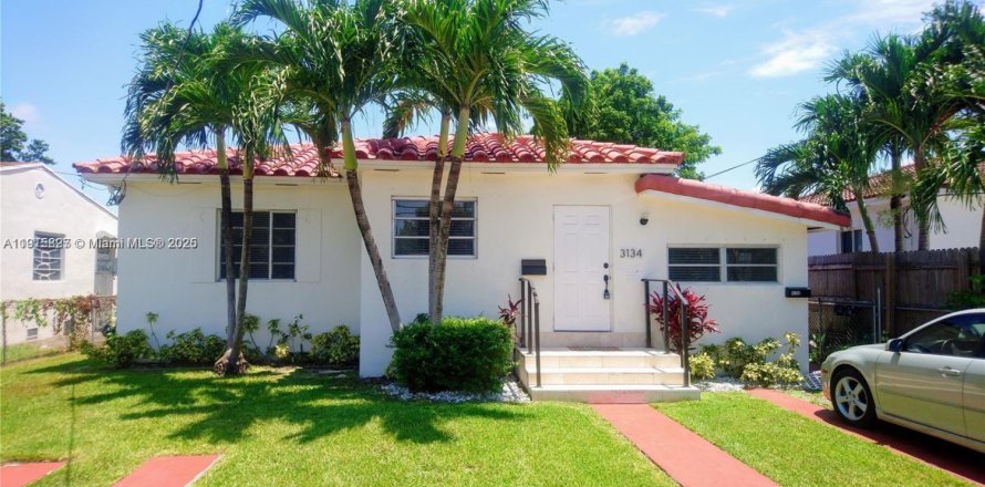 Дом в Майами, Флорида 2 спальни, 177.91м2 № 1972114