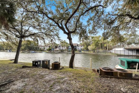 Townhouse in Tampa, Florida 3 bedrooms, 149.57 sq.m. № 2376869 - photo 24