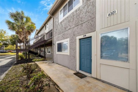 Townhouse in Tampa, Florida 3 bedrooms, 149.57 sq.m. № 2376869
