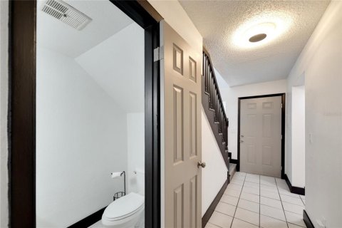 Townhouse in Tampa, Florida 3 bedrooms, 149.57 sq.m. № 2376869 - photo 26