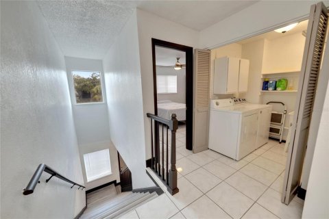 Townhouse in Tampa, Florida 3 bedrooms, 149.57 sq.m. № 2376869 - photo 29