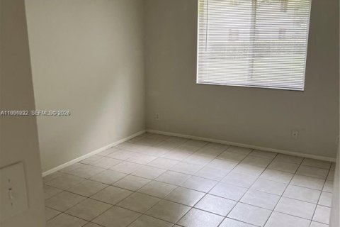 Снять в аренду кондоминиум в Помпано-Бич, Флорида 2 спальни, 77.11м2, № 2006122 - фото 7