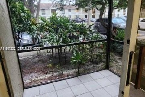 Снять в аренду кондоминиум в Помпано-Бич, Флорида 2 спальни, 77.11м2, № 2006122 - фото 13