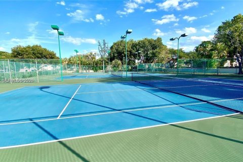 Снять в аренду кондоминиум в Помпано-Бич, Флорида 2 спальни, 77.11м2, № 2006122 - фото 23