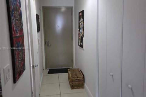 Condominio en venta en Miami, Florida, 37.25 m2 № 1861205 - foto 7