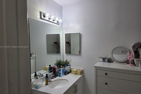Condominio en venta en Miami, Florida, 37.25 m2 № 1861205 - foto 8