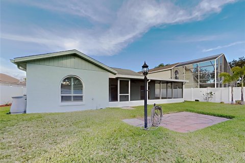 House in Brandon, Florida 3 bedrooms, 163.88 sq.m. № 2302627 - photo 20