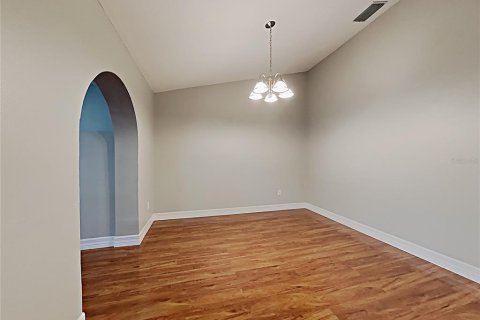 House in Brandon, Florida 3 bedrooms, 163.88 sq.m. № 2302627 - photo 3
