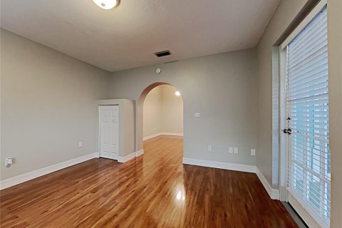 House in Brandon, Florida 3 bedrooms, 163.88 sq.m. № 2302627 - photo 12