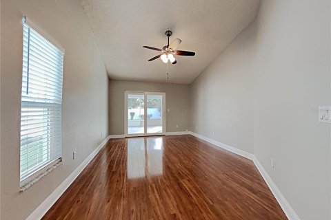 House in Brandon, Florida 3 bedrooms, 163.88 sq.m. № 2302627 - photo 14