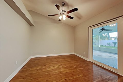 House in Brandon, Florida 3 bedrooms, 163.88 sq.m. № 2302627 - photo 6