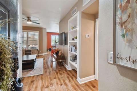 Copropriété à louer à Tampa, Floride: 1 chambre, 82.22 m2 № 2408979 - photo 4