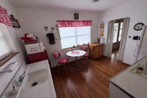 Commercial property in Avon Park, Florida 108.14 sq.m. № 2213744 - photo 15