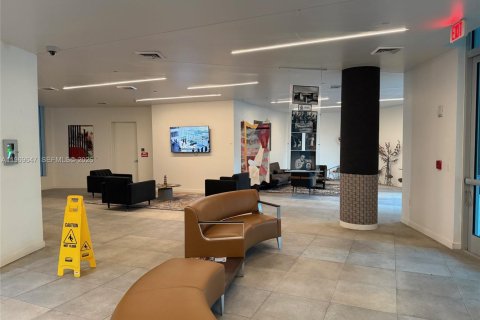 Снять в аренду виллу или дом в Форт-Лодердейл, Флорида 2 спальни, 88.26м2, № 2032409 - фото 14