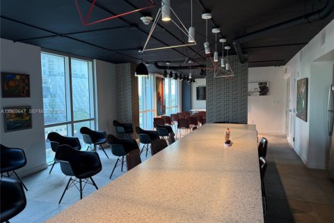 Снять в аренду виллу или дом в Форт-Лодердейл, Флорида 2 спальни, 88.26м2, № 2032409 - фото 13