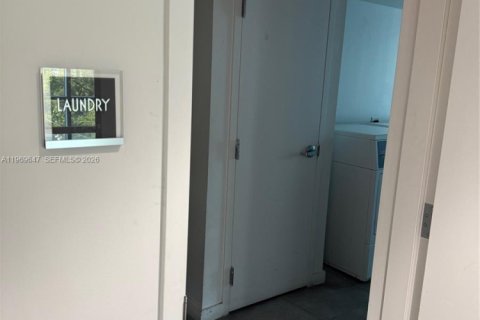 Снять в аренду виллу или дом в Форт-Лодердейл, Флорида 2 спальни, 88.26м2, № 2032409 - фото 11